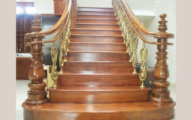 Cầu thang gỗ với phong cách cổ điển